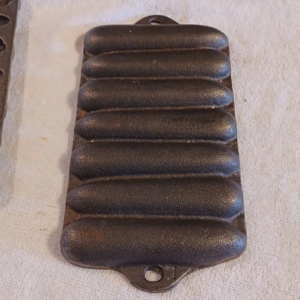 Cast iron corn bread sticks pan set of 2, vintage cast iron